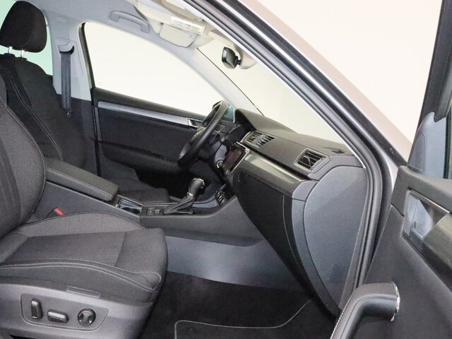 Skoda Superb 2.0 TDI Combi Style Style