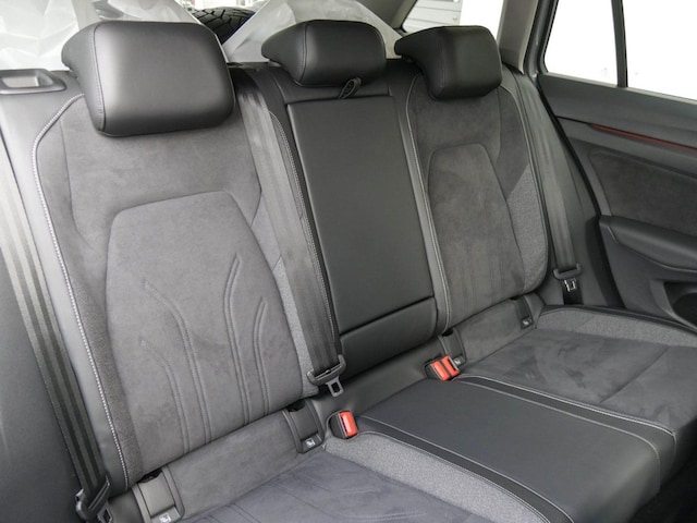 Volkswagen Golf Style Variant