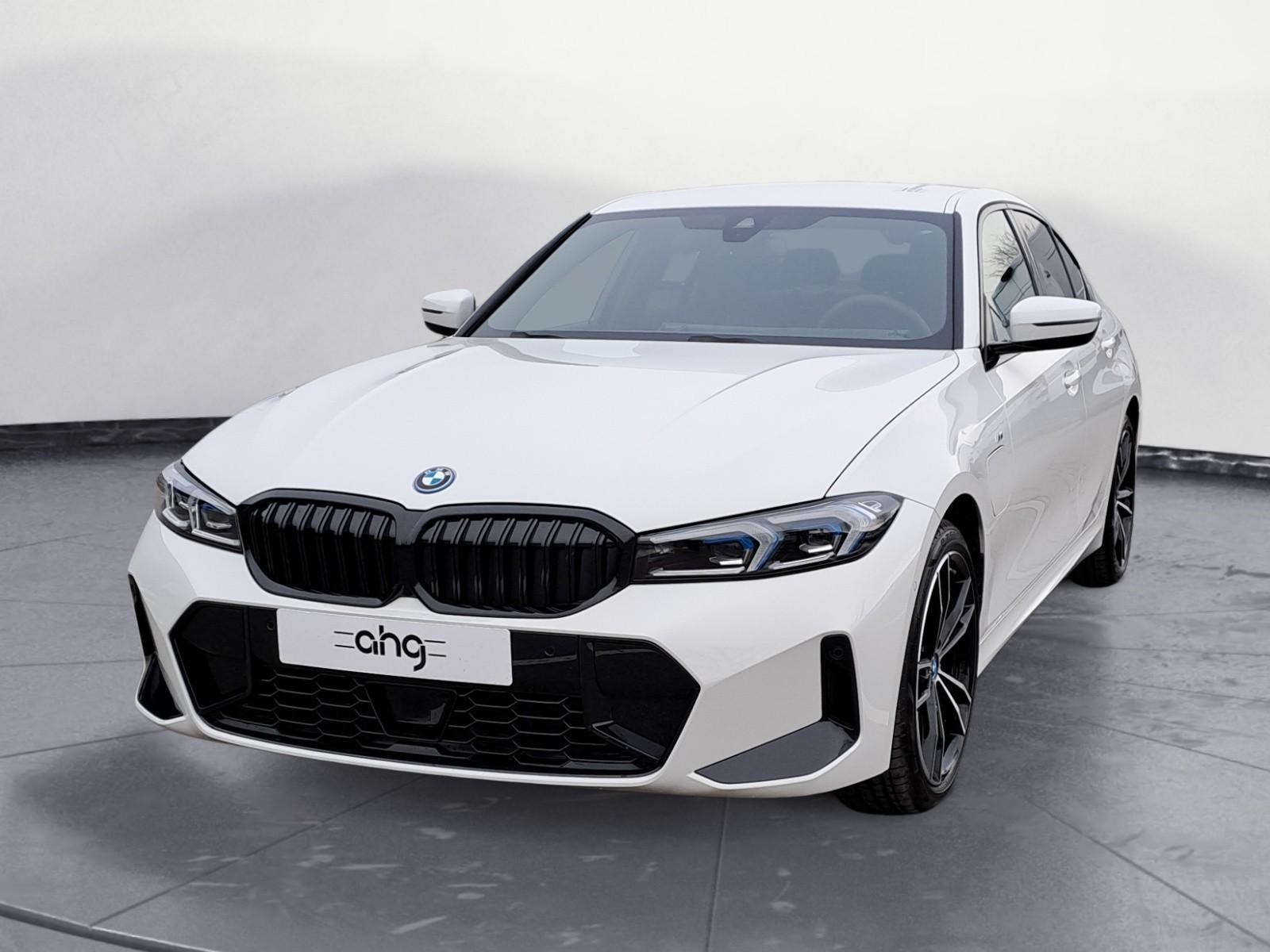 BMW 330 330e M-Sport Sedan xDrive