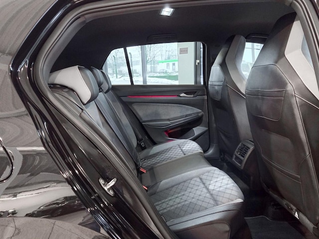 Volkswagen Golf 1.5 eTSI DSG Golf VIII R-Line