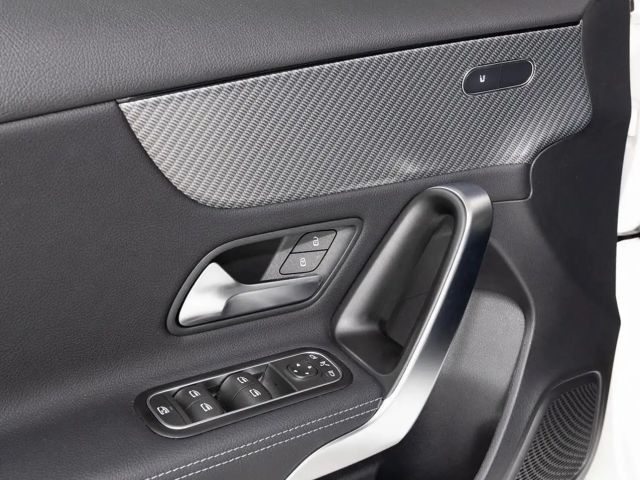 Mercedes-Benz A 180 Hatchback