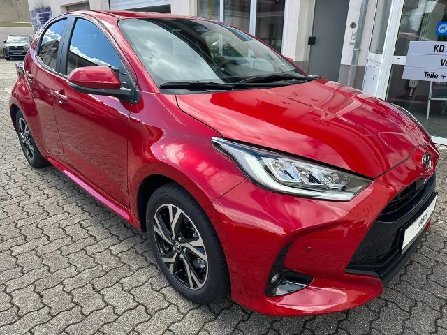 Toyota Yaris Active Hatchback Hybride
