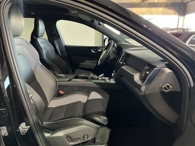 Volvo XC60 AWD Dark Plus Recharge T6