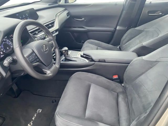 Lexus UX 250h Style Edition