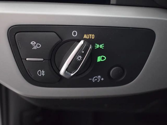 Audi A4 40 TFSI Avant S-Tronic