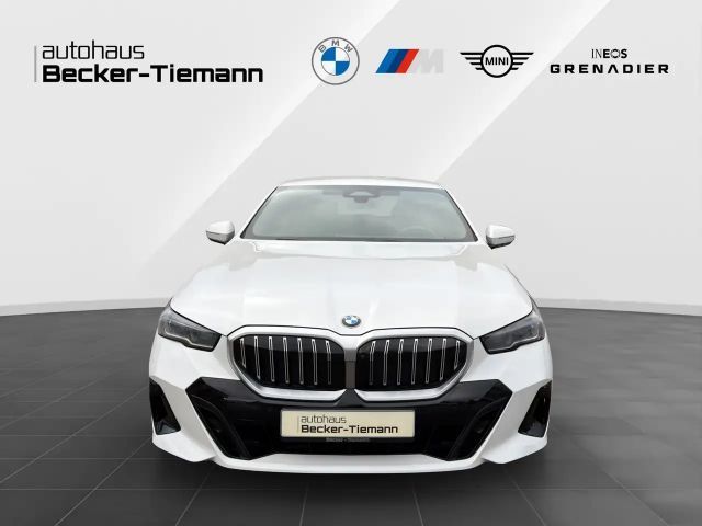 BMW 520 520d M-Sport Sedan xDrive