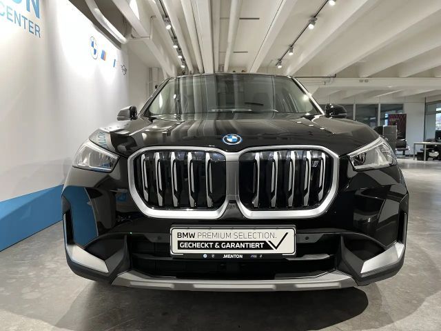 BMW iX1 xDrive30