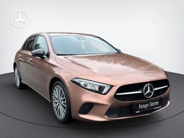 Mercedes-Benz A 180 A 180 d Progressive