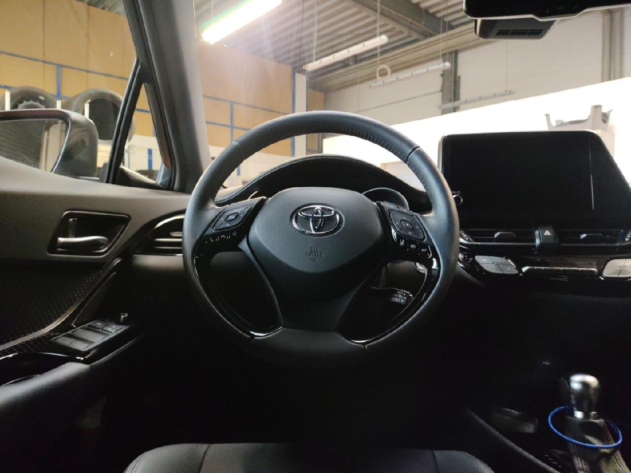 Toyota C-HR 5-deurs Bi-Tone Team D