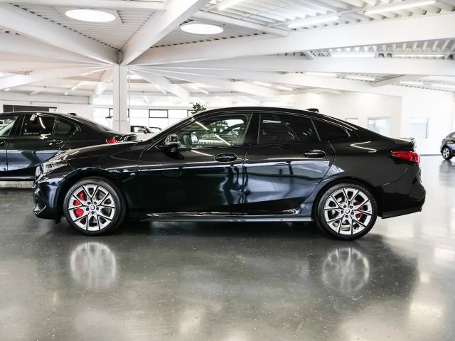 BMW 220 220i Coupé M-Sport