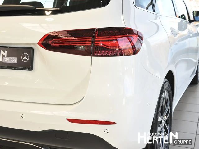 Mercedes-Benz B 180 Progressive Sedan