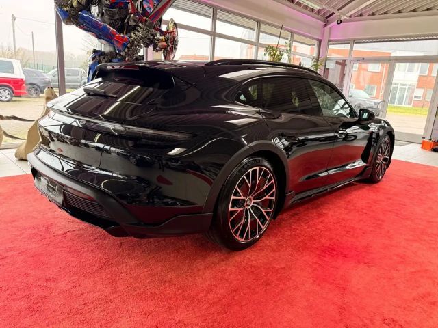 Porsche Taycan 4 Cross Turismo