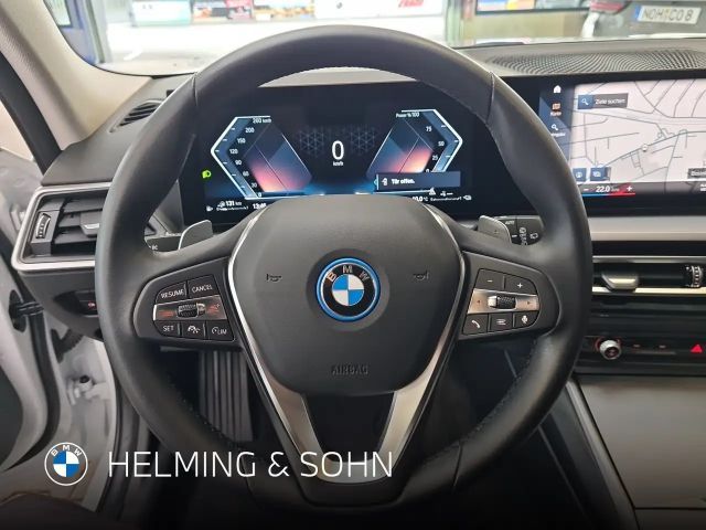 BMW 330 330e Touring