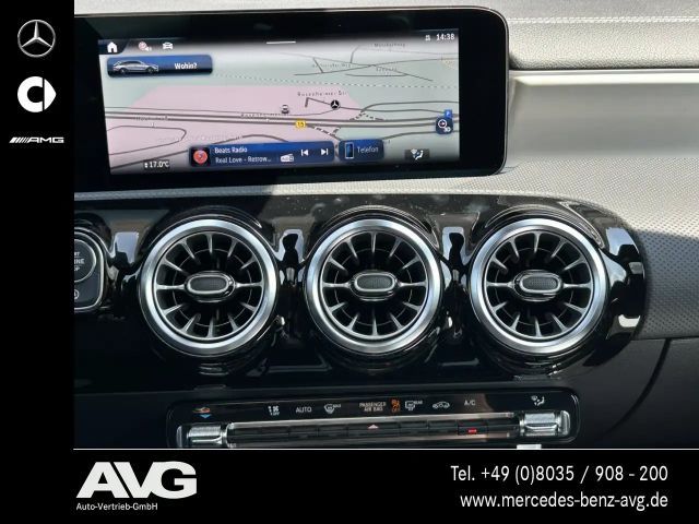 Mercedes-Benz CLA 200 AMG Line Shooting Brake