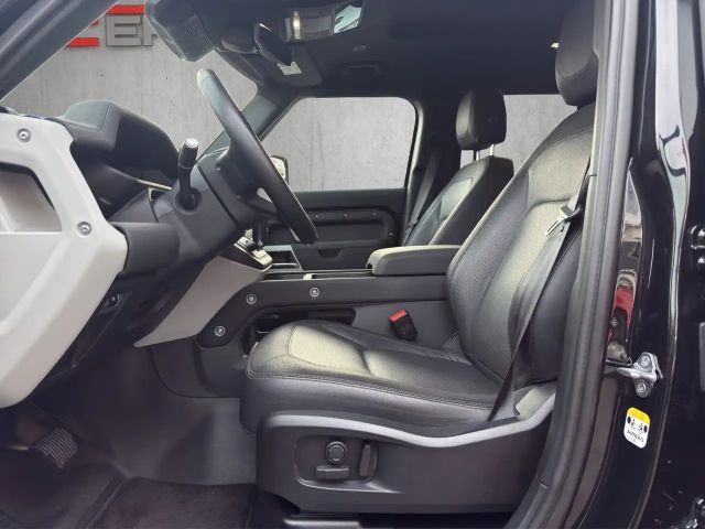 Land Rover Defender 110 Dynamic SE