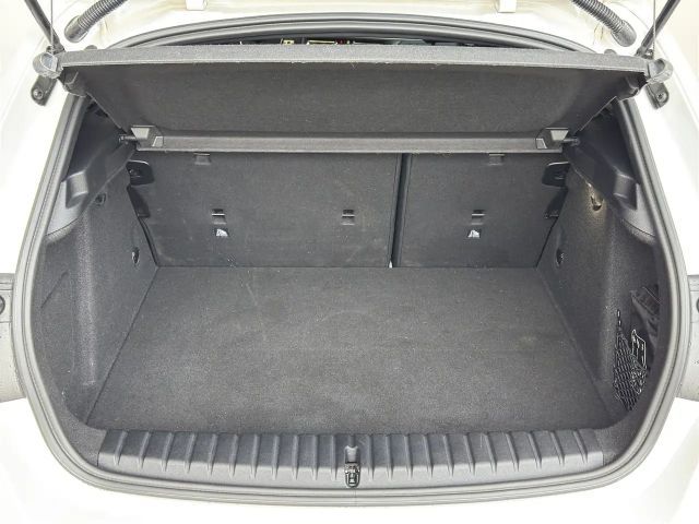 BMW 118 118i 5-deurs Sedan