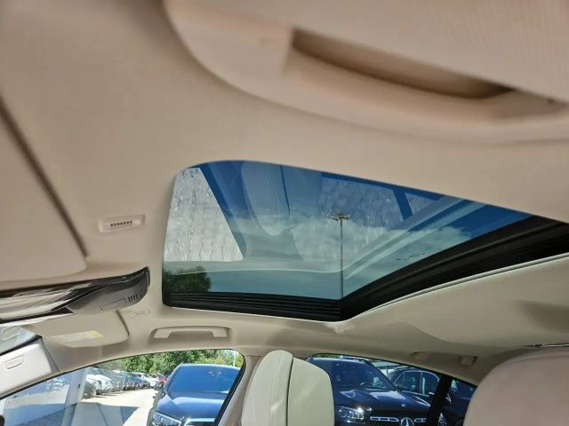 BMW 540 540i Luxury Line Sedan xDrive