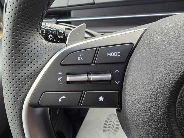 Hyundai Staria Signature