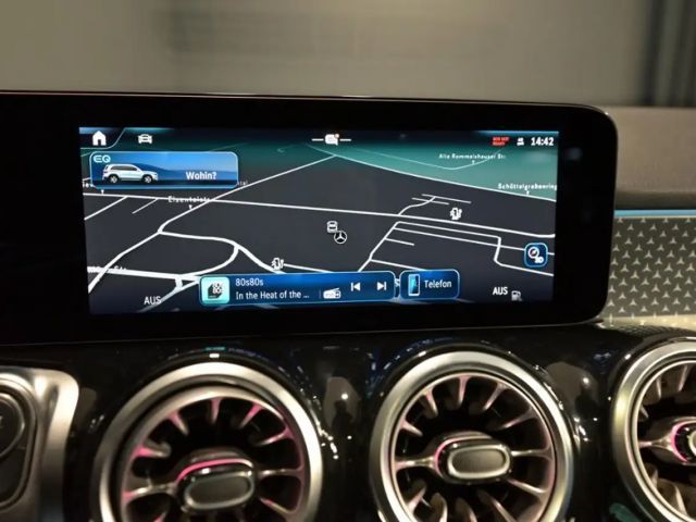 Mercedes-Benz EQB 300 4MATIC Progressive