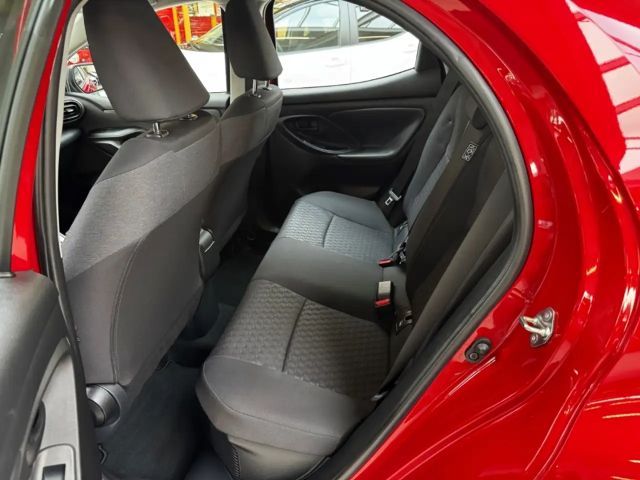 Toyota Yaris Hatchback Hybride Team D