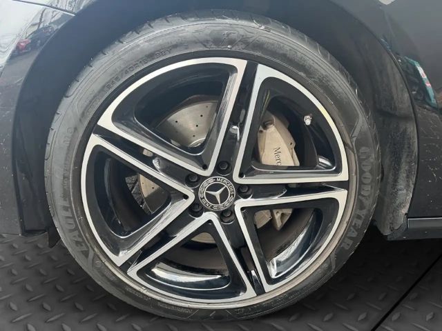 Mercedes-Benz E 200 AVANTGARDE Estate