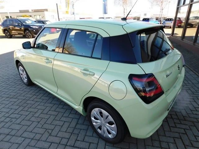 Suzuki Swift 4x2 Club DualJet Hybrid