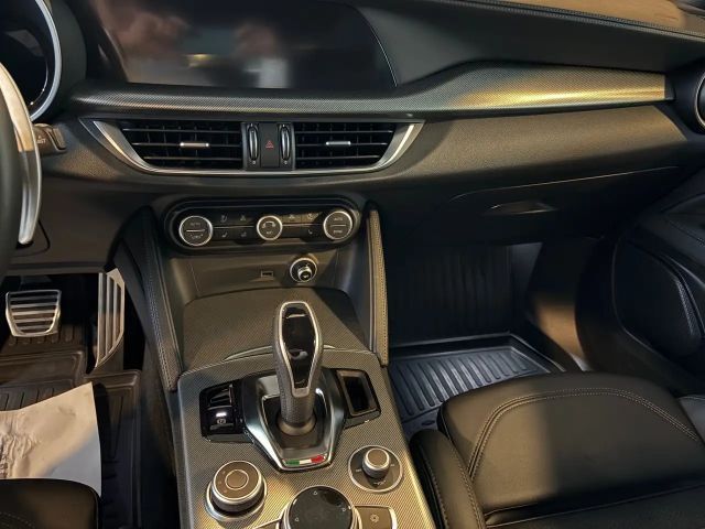 Alfa Romeo Stelvio Q4 Veloce