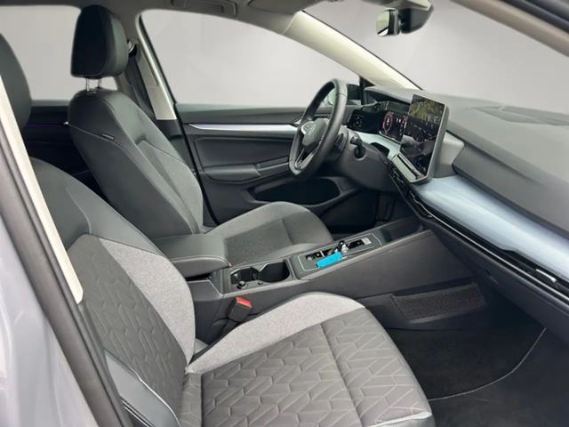 Volkswagen Golf 1.5 eTSI DSG Golf VIII