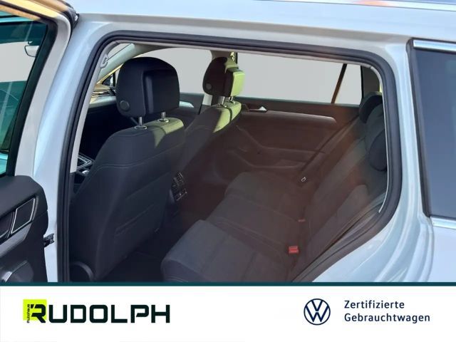 Volkswagen Passat 1.5 TSI Business DSG Variant