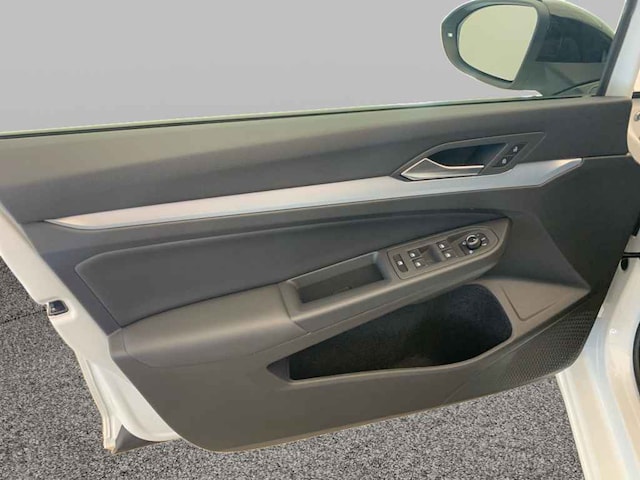 Volkswagen Golf 1.5 eTSI DSG