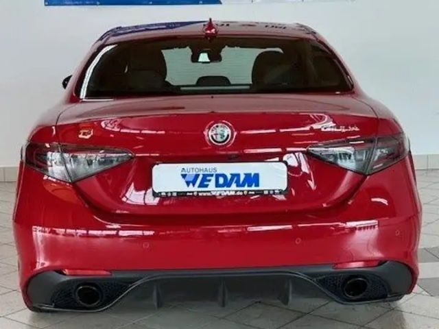 Alfa Romeo Giulia AT8 Q4 Veloce