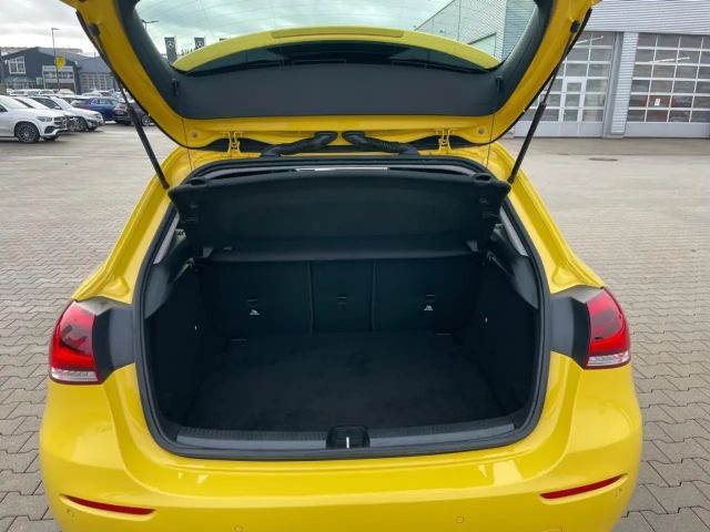 Mercedes-Benz A 200 A 200 d