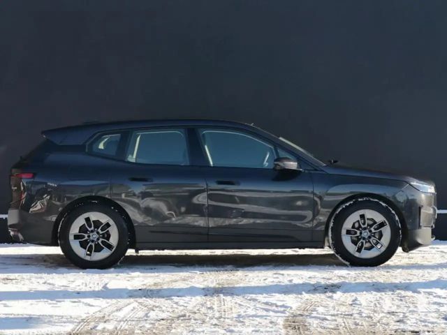 BMW iX xDrive40