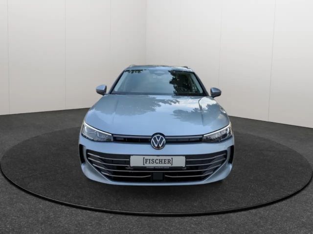 Volkswagen Passat 1.5 eTSI Business DSG Variant