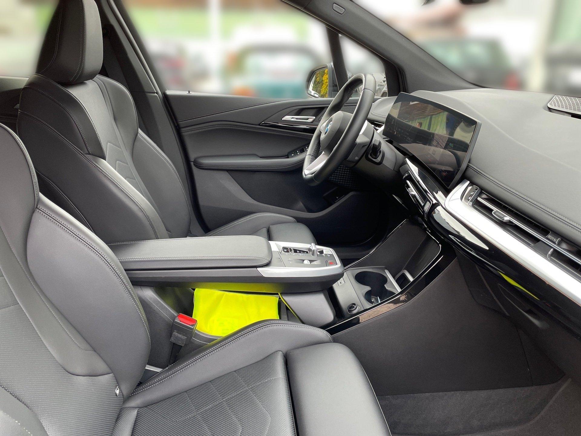 BMW 220 220i Active Tourer