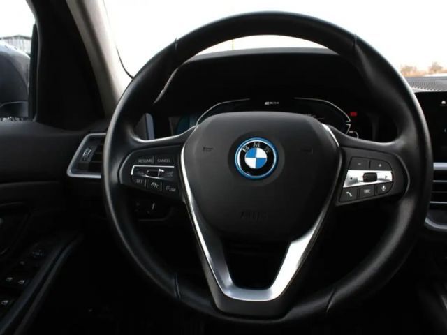 BMW 330 330e Advantage pakket Touring