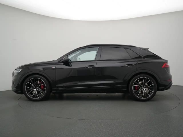 Audi Q8 S-Line