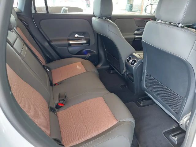 Mercedes-Benz EQA 250 Electric Art