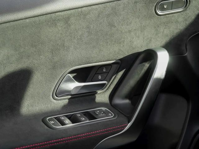 Mercedes-Benz A 35 AMG 4MATIC AMG Line