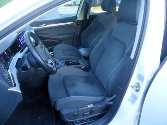 Volkswagen Golf Life Variant