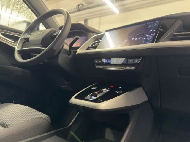 Audi Q4 e-tron 45 LED Navi DAB Sportsitze