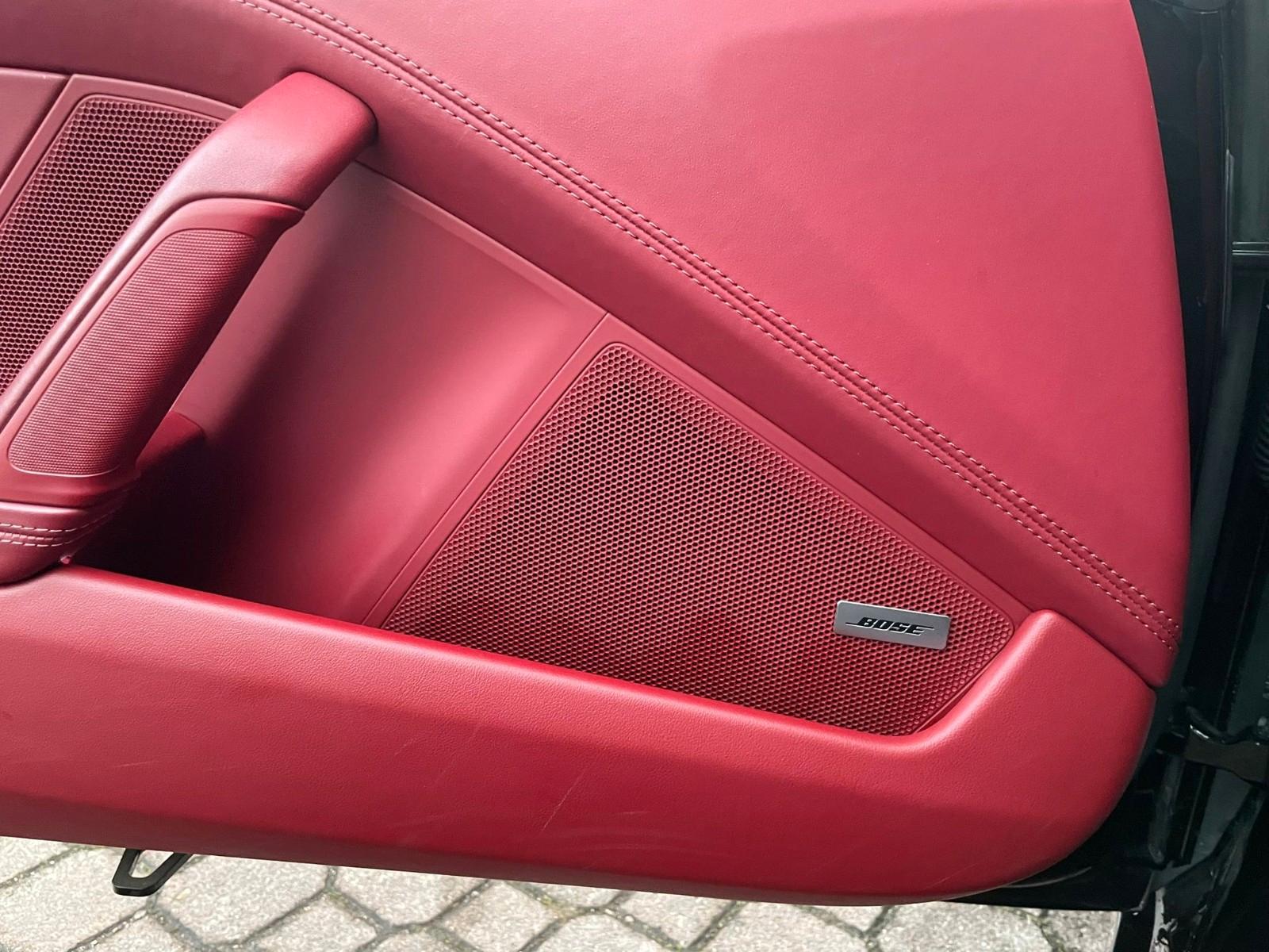 Porsche 911 4 992 Cabriolet GTS Targa