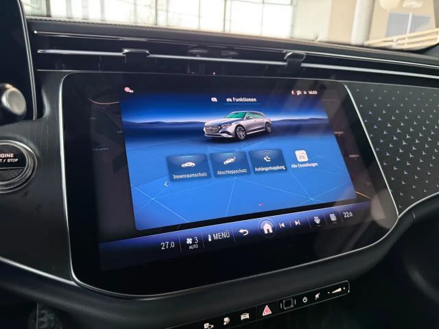 Mercedes-Benz E 300 AMG Line E 300 e