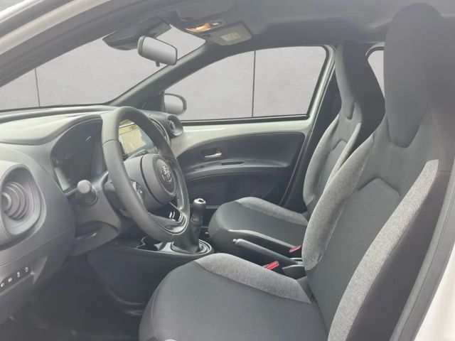 Toyota Aygo X Hatchback Play X-play