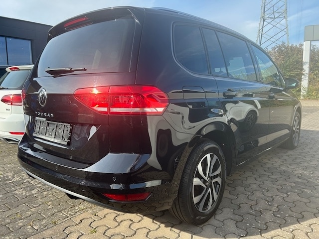 Volkswagen Touran TDI "Active", NP: 48.000 €