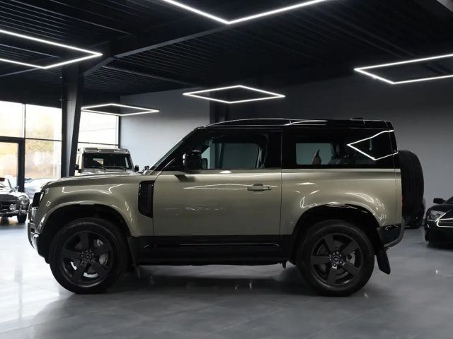 Land Rover Defender 90 Dynamic HSE