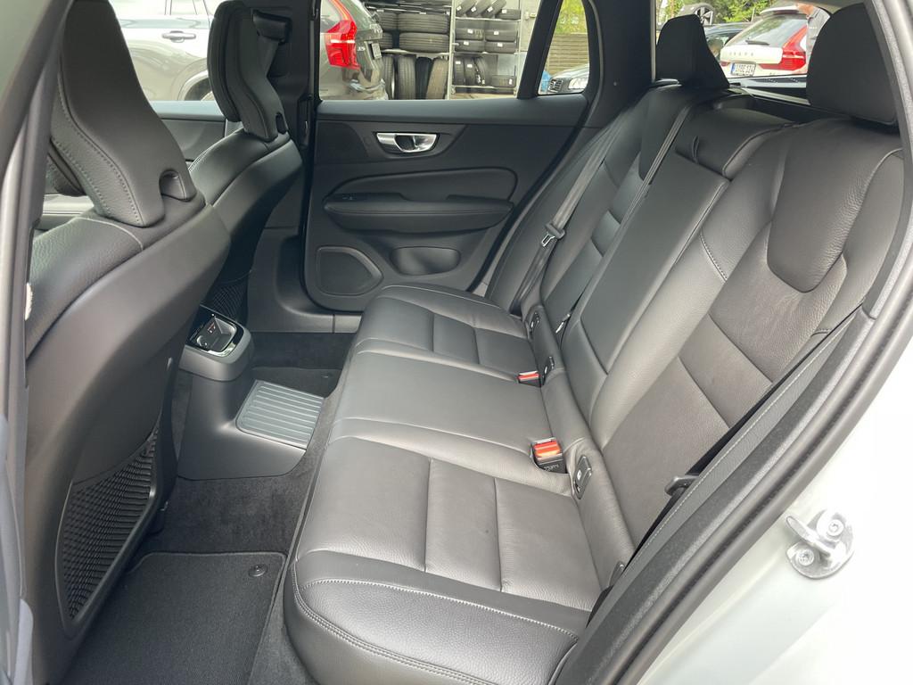 Volvo V60 AWD Dark Plus Recharge T8