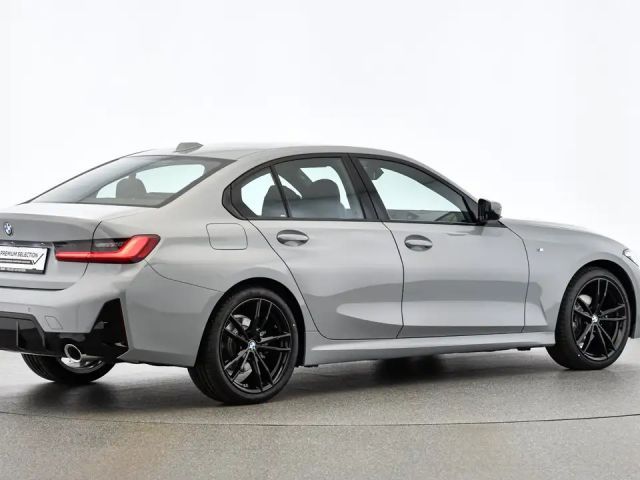 BMW 320 320i M-Sport Sedan xDrive