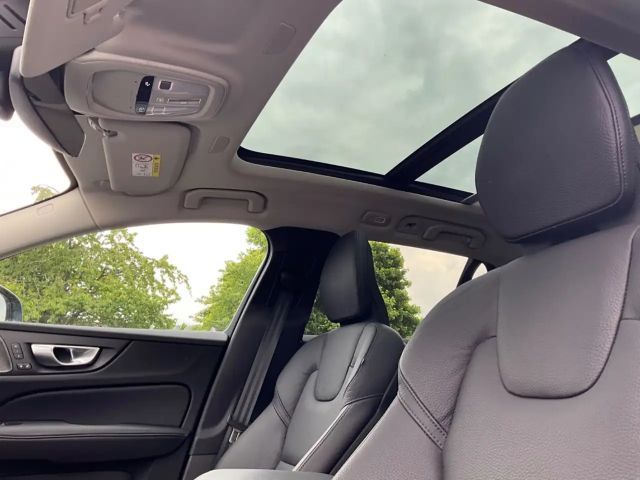 Volvo V60 Cross Country AWD Ultimate