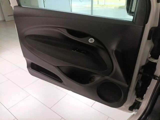 Fiat 500e Sitzheizung Rückfahrkamera Parksensoren